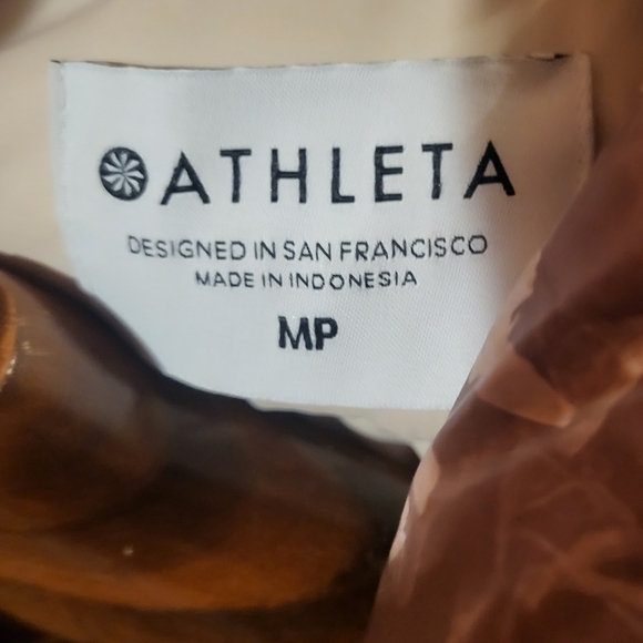 Athleta Downtown Pink Floral Printed Down Puffer Jacket Size Medium Petite - Picture 6 of 7